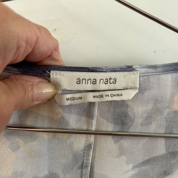 ⭐️ Anna Nata wrap dress (M), like new, Never Worn - Picture 5 of 13